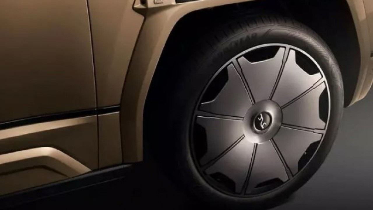 BYD en yeni modelini tanıttı! Amblem görenleri şaşkına çevirdi!