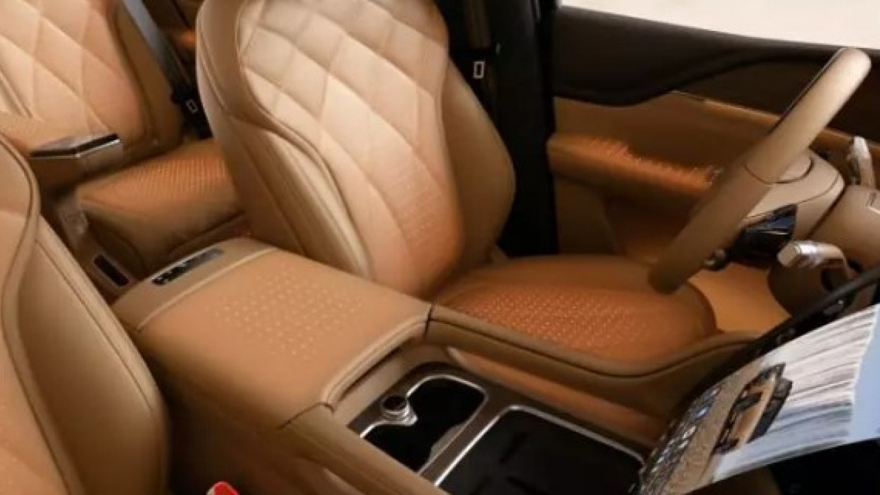 Foto - BYD en yeni modelini tanıttı! Amblem görenleri şaşkına çevirdi!