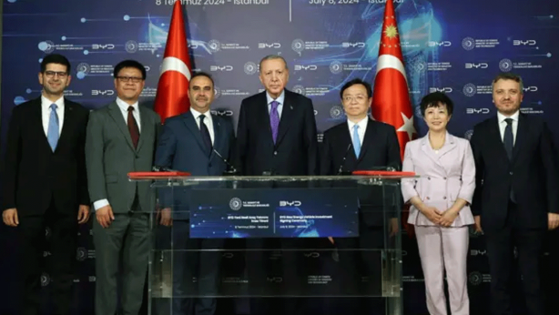 BYD'den sonra Türkiye'den iki bomba birden! İki otomotiv devi fabrika kuruyor