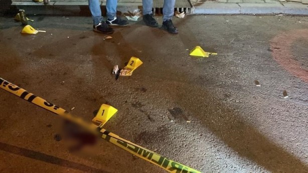 Foto - Cadde üzerinde bıçaklı, silahlı saldırıya uğrayan şahıs hayatını kaybetti