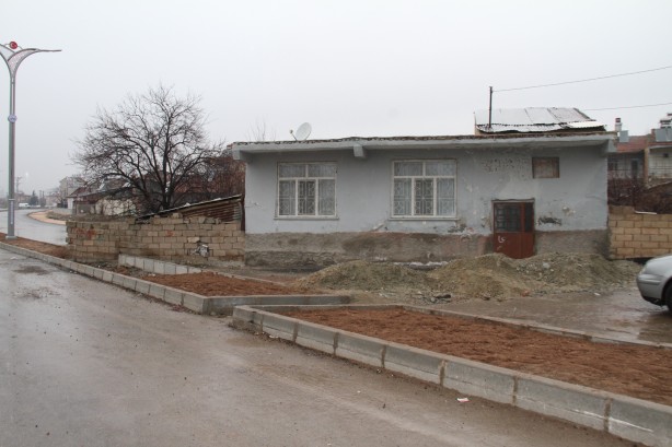 Foto - Caddenin tam göbeğinde kaldı! Bu kadarı ancak fıkralarda olur