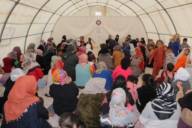 Foto - Çadır kentte kadınlara özel kandil programı