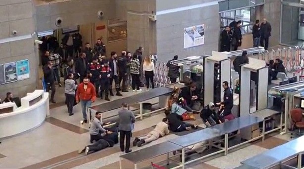 Foto - Çağlayan Adliyesi'ne saldıran DHKP-C'li teröristler bakın kim çıktı! Çok tanıdık biri! Resmen şok olacaksınız￼