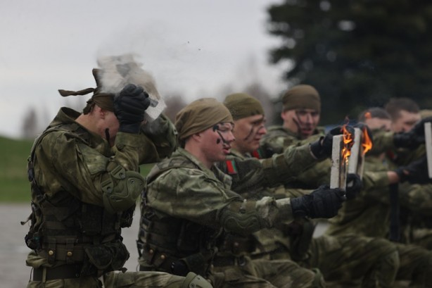 Foto - Çağrı yapıldı! Belarus'ta askeri birliklere sevkiyat