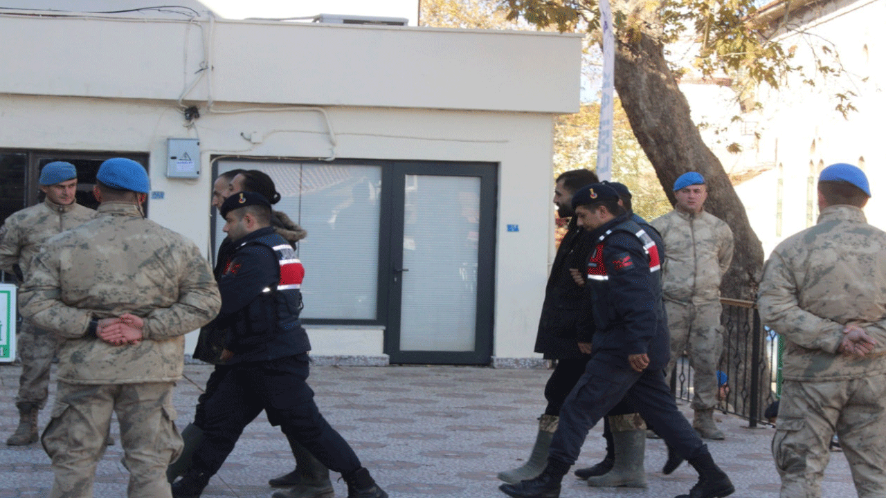 Foto - Çakma mehdi cezasını buldu