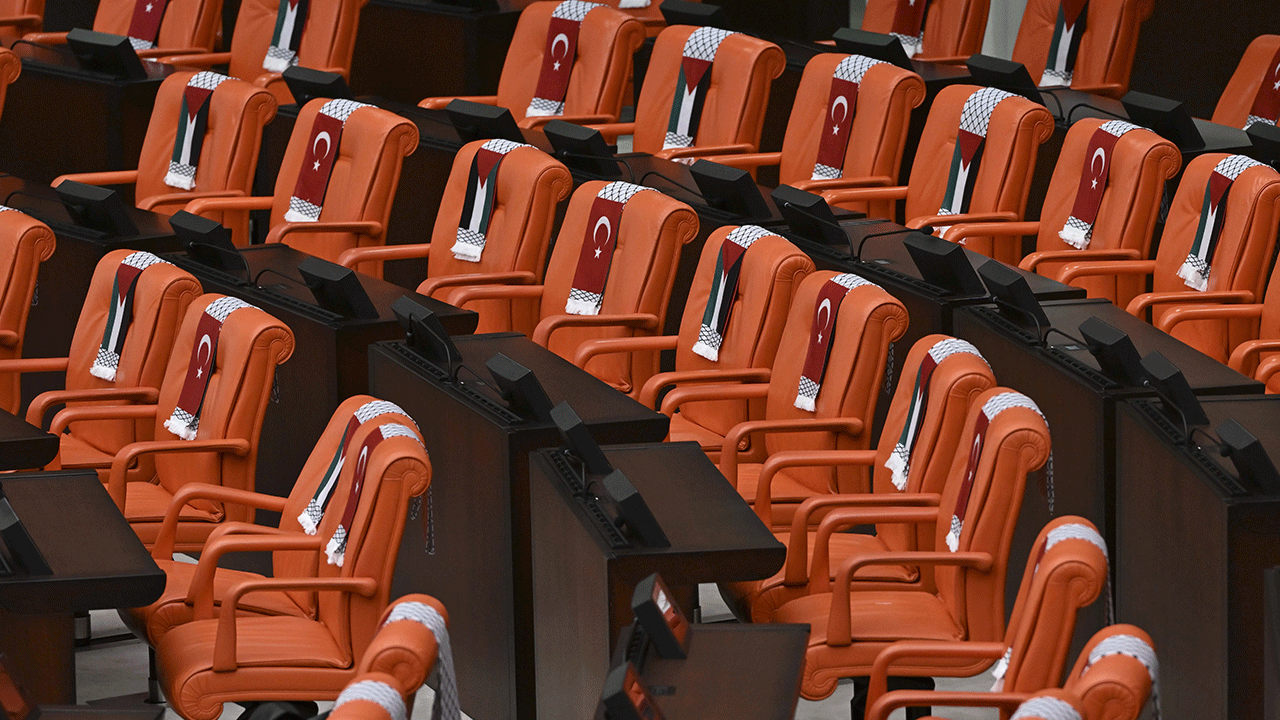 Foto - Çakma milliyetçi Müsavat’tan ucuz şov