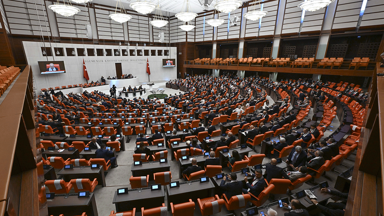 Çakma milliyetçi Müsavat’tan ucuz şov