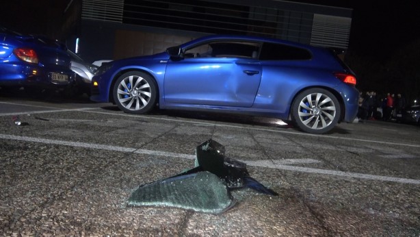 Foto - Çakmak gazı bomba gibi patladı! Otomobilin içinde yaptıkları...