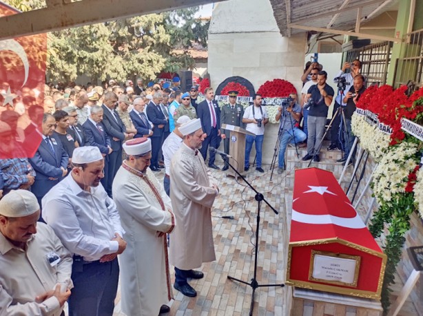 Foto - Çakmak, ulvî makâmına uğurlandı: Devlet ve millet şehidimizin cenazesinde saf tuttu