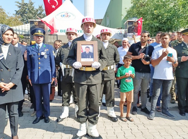 Foto - Çakmak, ulvî makâmına uğurlandı: Devlet ve millet şehidimizin cenazesinde saf tuttu