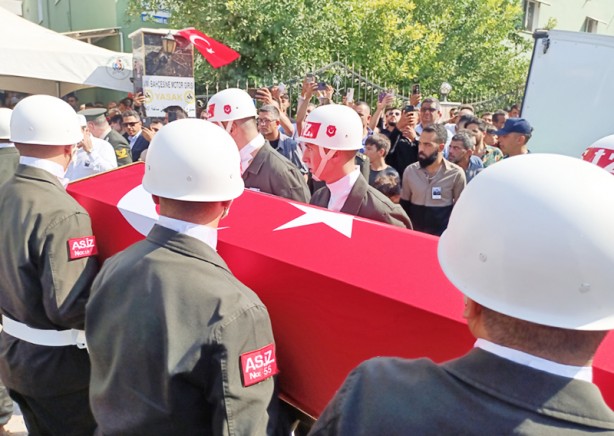 Foto - Çakmak, ulvî makâmına uğurlandı: Devlet ve millet şehidimizin cenazesinde saf tuttu