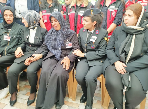 Foto - Çakmak, ulvî makâmına uğurlandı: Devlet ve millet şehidimizin cenazesinde saf tuttu