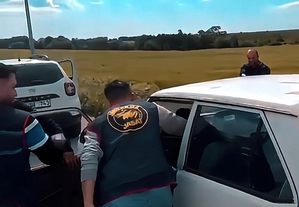 Foto - Çaldığına adeta pişman oldu! Görüntüler film değil gerçek