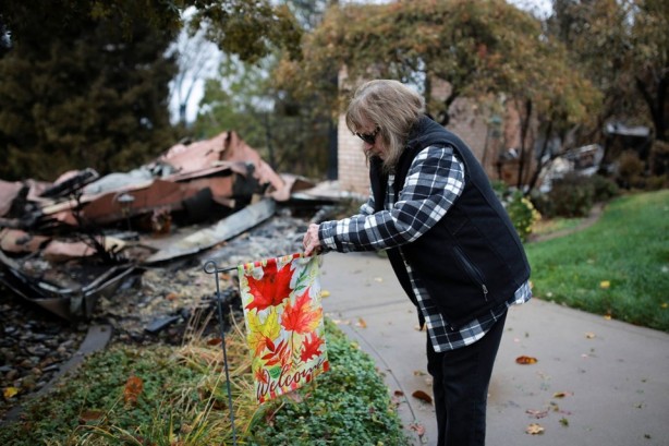 Foto - California tarihinin en büyük yangını kontrol altına alındı