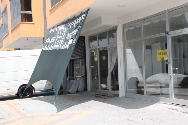 Foto - Çalınmasın diye kameranın önüne koydu! Motosiklet 50 saniye içinde çalındı