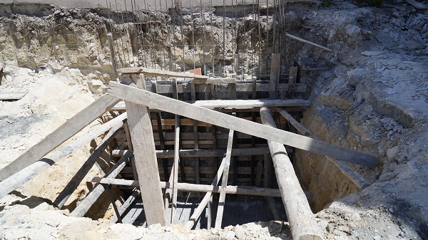 Foto - Çalışanlar şaşkınlık yaşadı! İstanbul'da bir inşaatta bakın ne bulundu