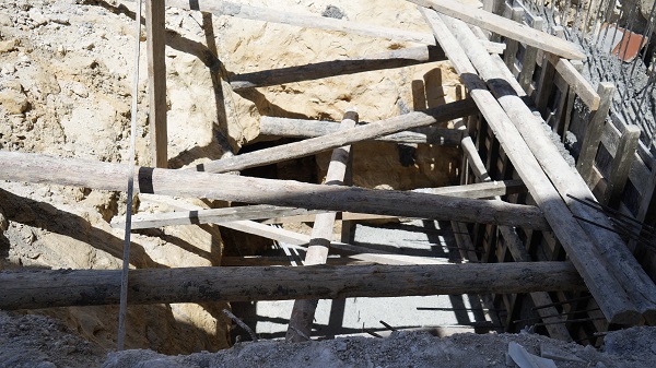 Foto - Çalışanlar şaşkınlık yaşadı! İstanbul'da bir inşaatta bakın ne bulundu