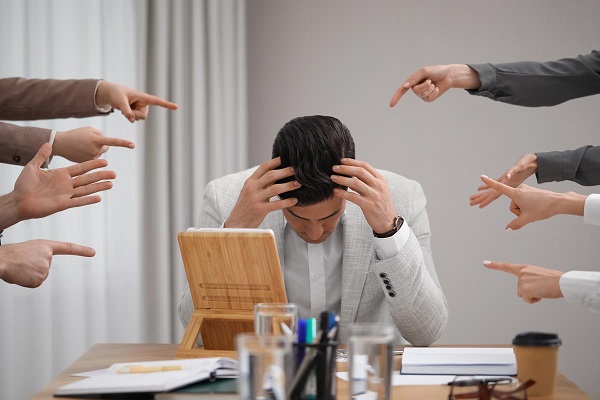 Foto - Çalışanların çoğunda görülüyor! Baş ağrısı, uykusuzluk bakın sebebi neymiş