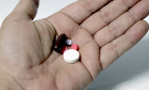 Foto - Çalışma ve Sosyal Güvenlik Bakanı Vedat Işıkhan müjdeyi verdi! 39 ilaç daha geri ödeme listesine alındı