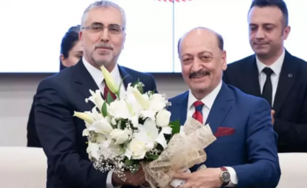 Foto - Çalışma ve Sosyal Güvenlik Bakanı Vedat Işıkhan'dan ilk icraat: Yeni emeklilik sistemi geliyor!