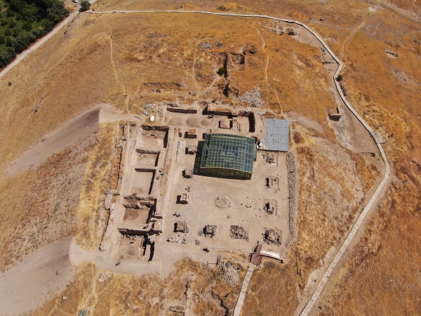 Çalışmalar 36 yıl önce başladı! Urartu dönemine ait yapılar heyecanlandırıyor