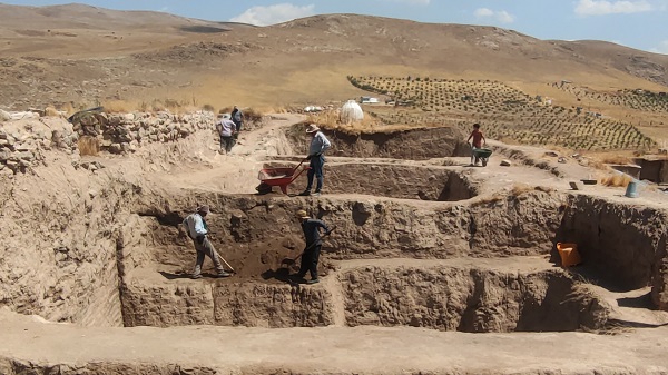 Foto - Çalışmalar 36 yıl önce başladı! Urartu dönemine ait yapılar heyecanlandırıyor