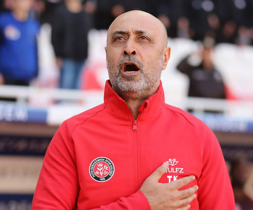 Çalıştırdığı takımlar küme düşünce artık magazinsel oldu Tolunay hocamız! Ne alaka hocam şimdi bu açıklamalar...