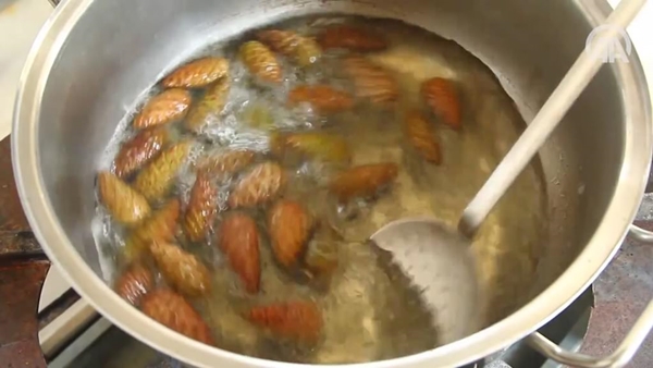 Foto - Çam kozalağından reçel yaptılar!