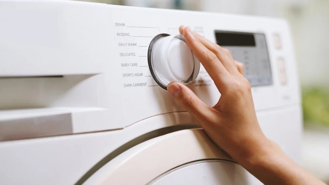 Foto - Çamaşır makinenizdeki bu düğmenin ütü yaptığını biliyor musunuz?