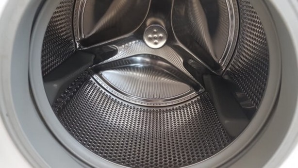 Foto - Çamaşır makinenize bir kaşık tuz koyun, mucizevi olaya tanık olun! Kuru temizlemecilerin eşlerine bile söylemedikleri büyük sırrı ortaya çıktı