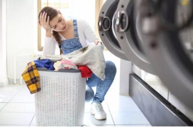 Foto - Çamaşır makinesi 1 bardak kola koyarsanız bakın ne oluyor! Çoğu insan bu şekilde çözüm bulmuş