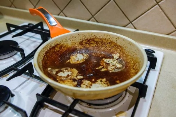 Foto - Çamaşır makinesi 1 bardak kola koyarsanız bakın ne oluyor! Çoğu insan bu şekilde çözüm bulmuş