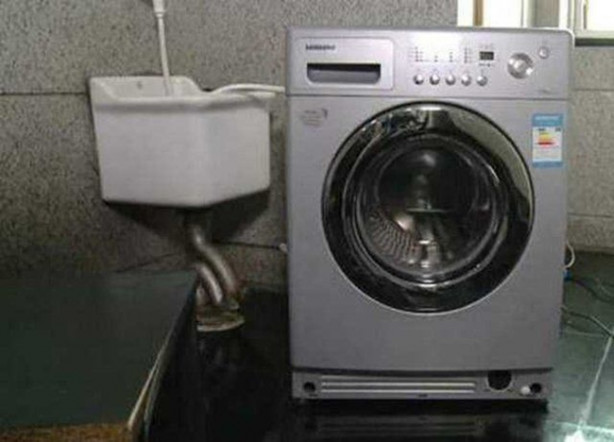 Foto - Çamaşır makinesinde yemek yaptı!