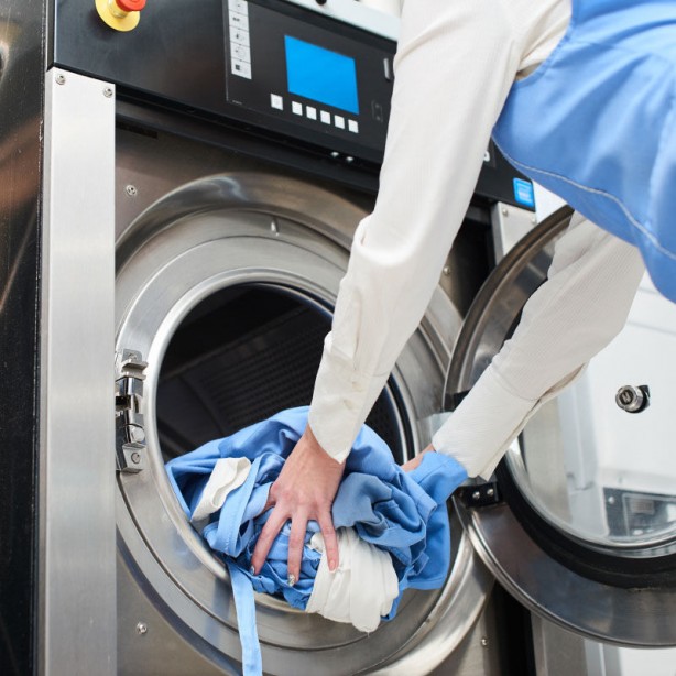 Foto - Çamaşır makinesine sadece bir kaşık eklemek yetiyor! Bu yöntemle faturalar yarı yarıya düşecek