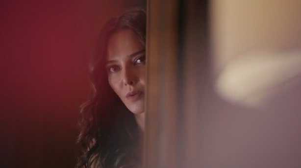 Foto - Camdaki Kız dizisinde büyük rezalet! Sosyal medyada tepki yağdı