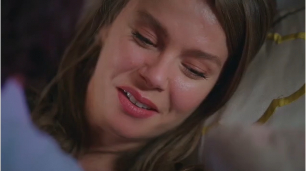 Foto - Camdaki Kız dizisinde büyük rezalet! Sosyal medyada tepki yağdı