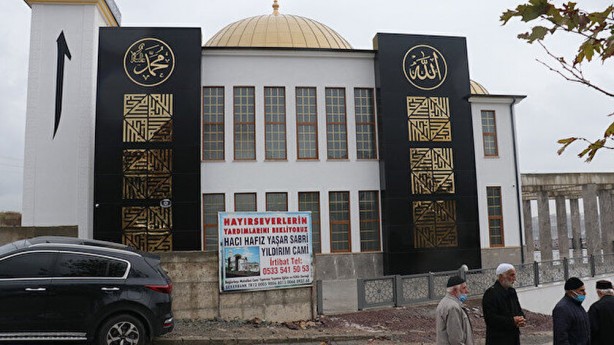 Cami düşmanları deniz manzarasını kapatıyor diye dava açtı! Mahkemeden skandal 'cami' kararI!