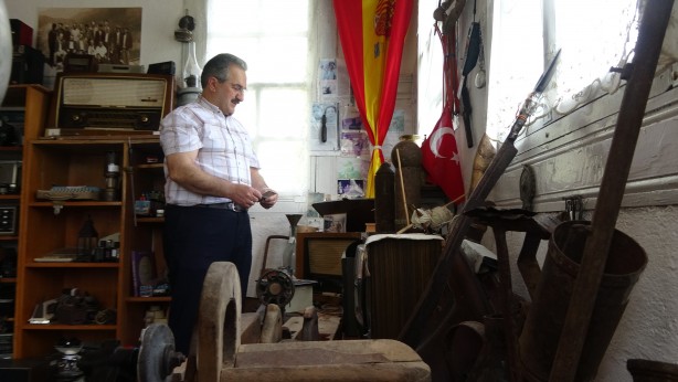 Foto - Cami imamı yaklaşık 20 yılda biriktirdiği eşyaları tarihi evinde sergiliyor