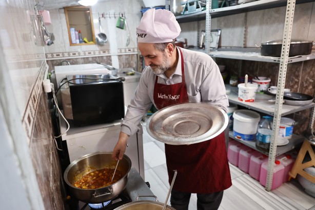 Foto - Cami imamından takdir toplayan davranış!