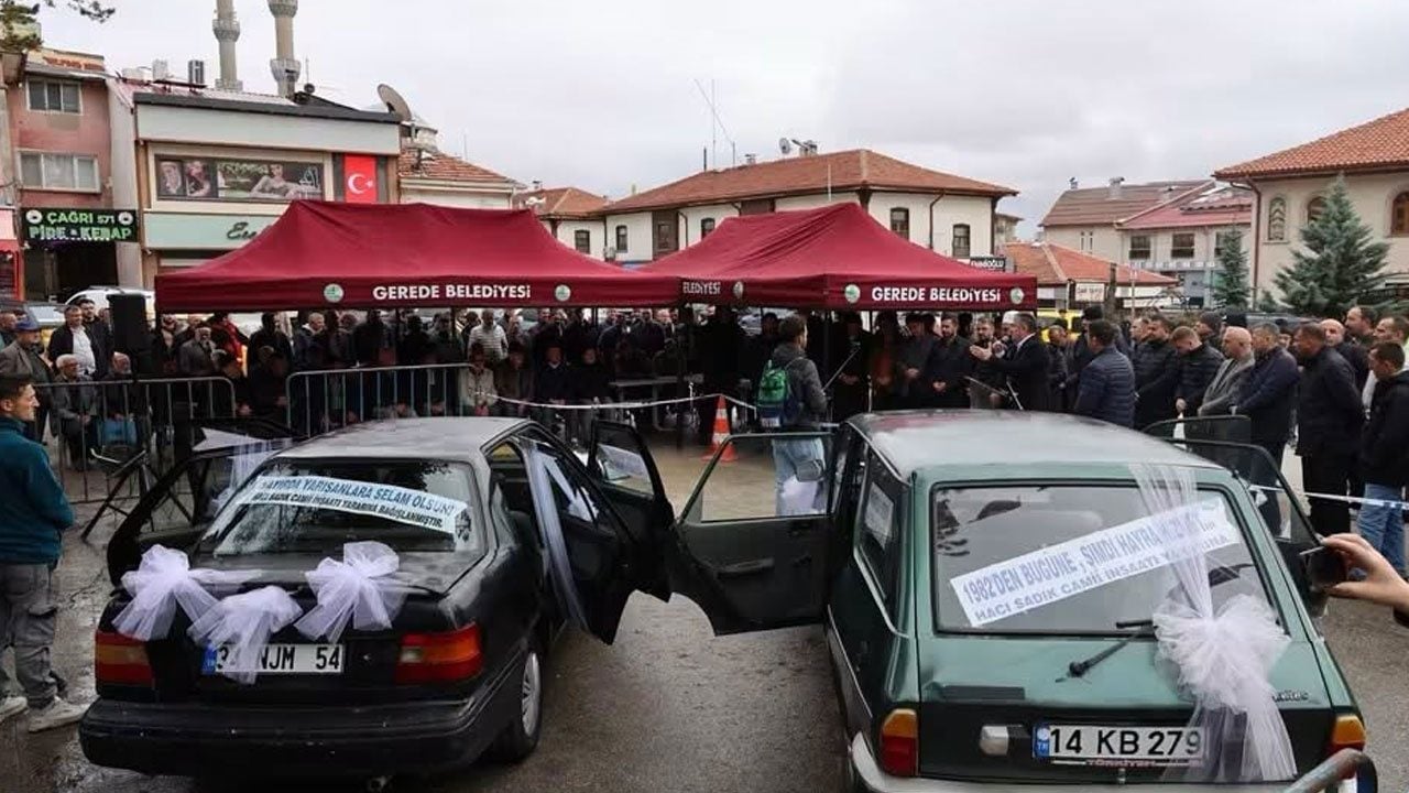 Cami inşaatı için otomobillerini bağışladılar! Müzayedede 410 bin lira toplandı
