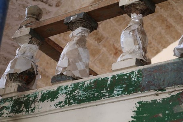 Foto - Cami restorasyonunda şaşırtan gelişme: Sıvanın altından altın çıktı!