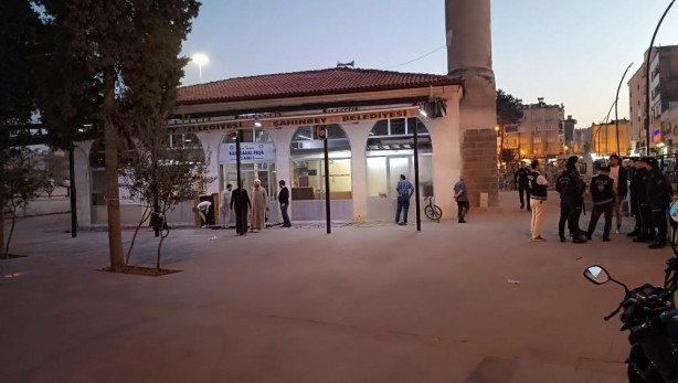 Foto - Camide alçaklık! Önce dine sövdü sonra imamı bıçakladı