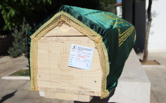 Foto - Camide gizemli cenaze