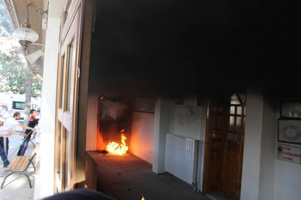 Foto - Camide soyunup kendini yaktı!