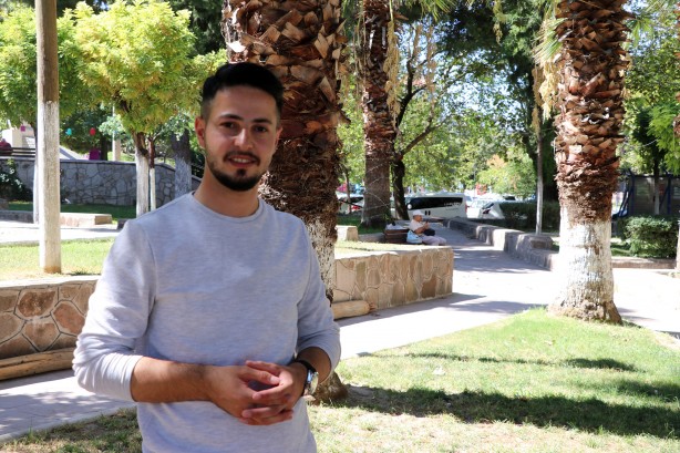 Foto - Camiden ayakkabı çalan tilki