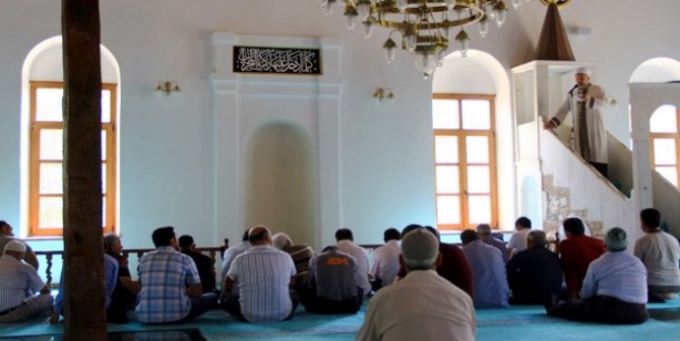 Camiler açılacak mı? Camilerde Ramazan bayramında bayram namazı kılınacak mı?