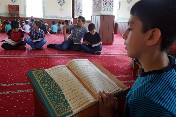 Foto - Camiler çocuk cıvıltılarıyla doldu taştı