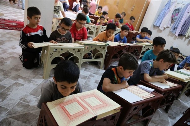 Foto - Camiler çocuk cıvıltılarıyla doldu taştı