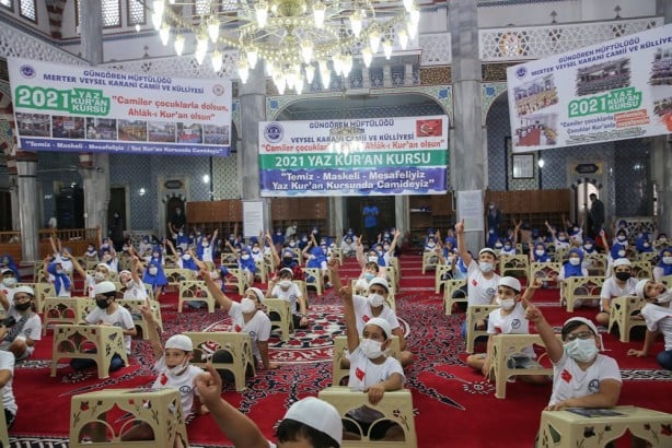 Foto - Camiler çocuk sesleriyle yankılanıyor: Türkiye'nin dört bir yanında 'Z Kuşağı' gümbür gümbür geliyor! 