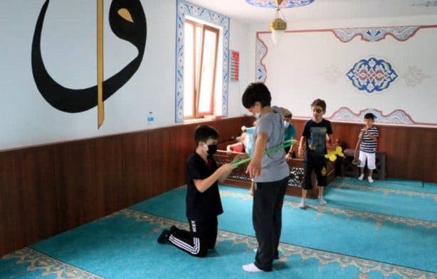 Foto - Camiler çocuk sesleriyle yankılanıyor: Türkiye'nin dört bir yanında 'Z Kuşağı' gümbür gümbür geliyor! 